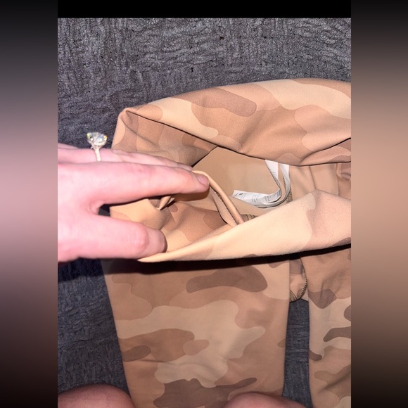 Fabletics camo leggings - Picture 8 of 8